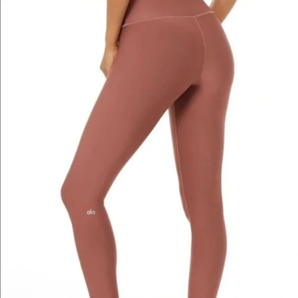 ALO Yoga High-Waist Airlift Leggings in Chestnut- Size XS